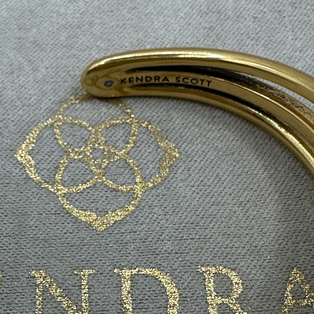 Kendra Scott “Ivy” Vintage Gold Statement Bracelet - Picture 3 of 8
